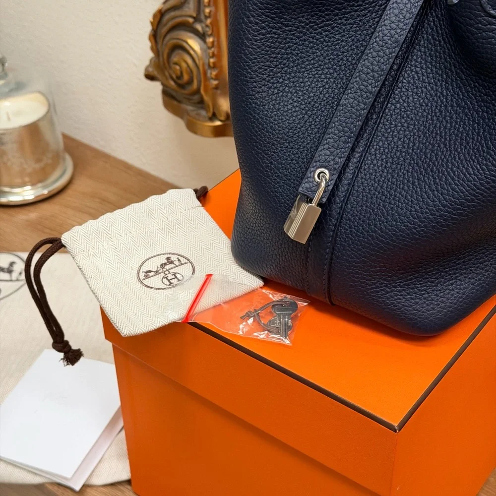 Hermes Picotin 18 Blue Nuit - Picture 9 of 9